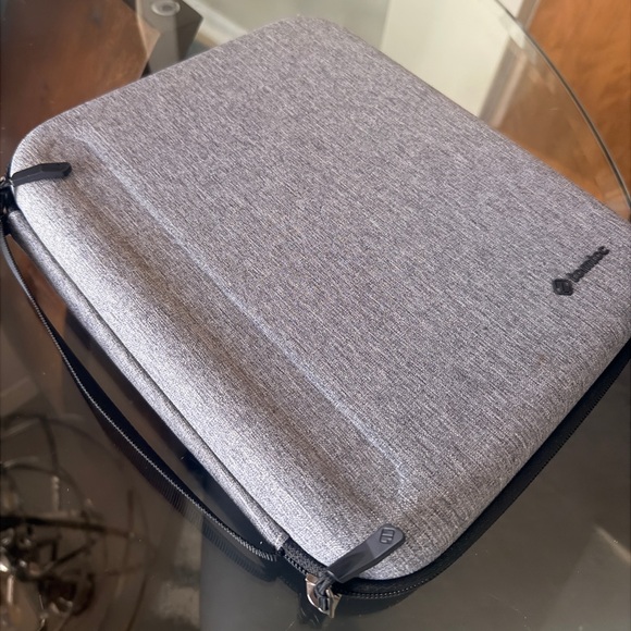 Apple iPad Pro 12.9” (2020) –  4th GEN+128GB + Magic Keyboard + Case WiFi - Picture 11 of 11